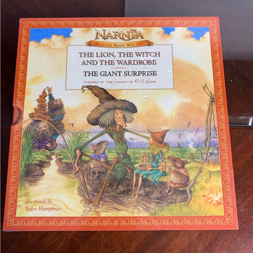 Brand New Rare The Lion, The Witch, and the Wardrobe Picture Book Set.